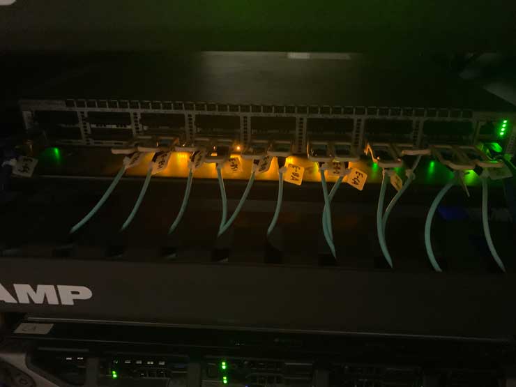 Arista 7050-QX-32 switch
