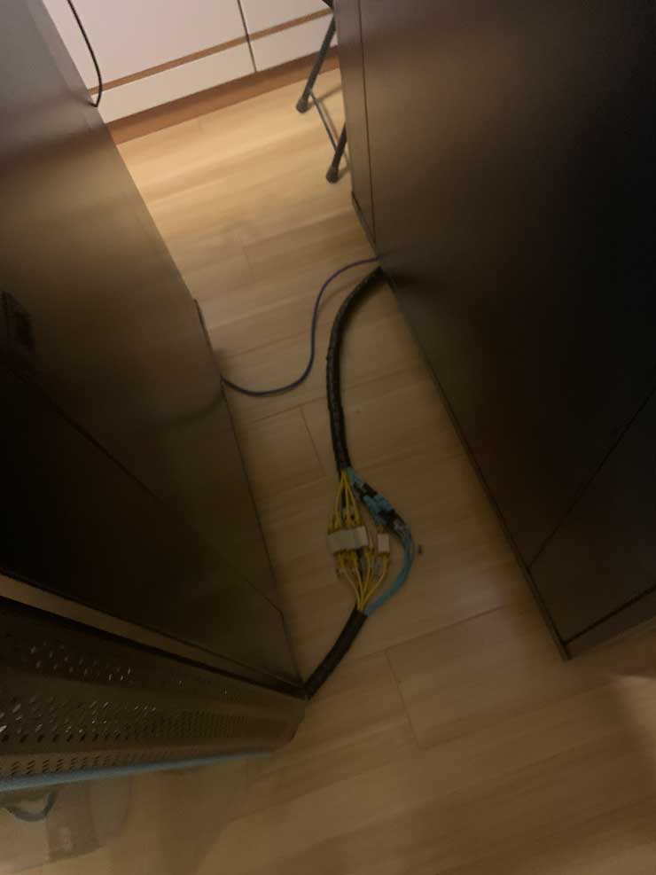MPO flange connections